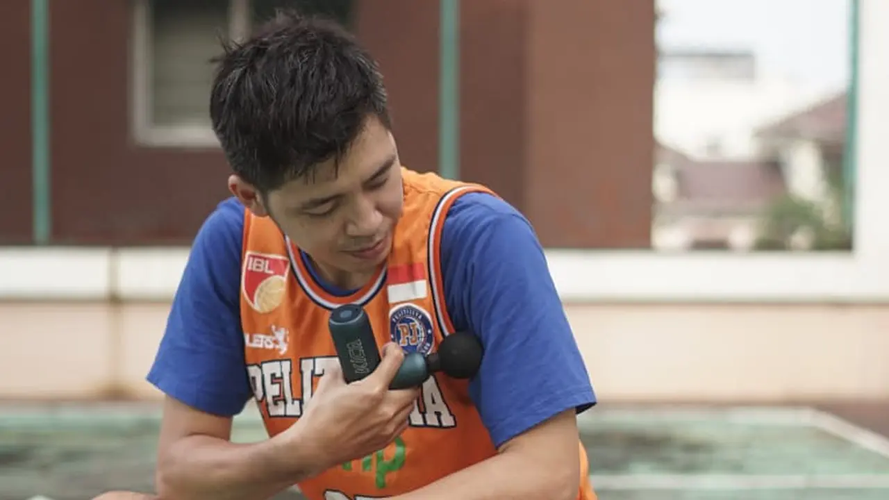 Eks pemain IBL Ary Chandra