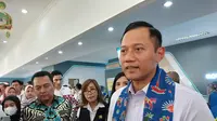 Menteri Agraria dan Tata Ruang/Kepala Badan Pertanahan Nasional (ATR/BPN) Agus Harimurti Yudhoyono meresmikan Kantor Pelayanan Pertanahan di Jakarta Selatan, Rabu (3/4/2024). (Arief/Liputan6.com