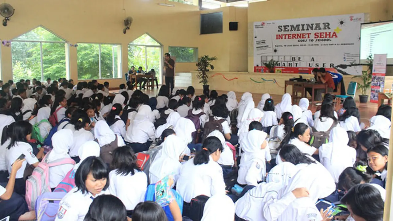 500 Siswa SMP Belajar BerInternet Sehat