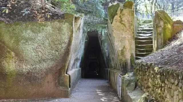 Cave Of The Sibyl di Naples, Italia