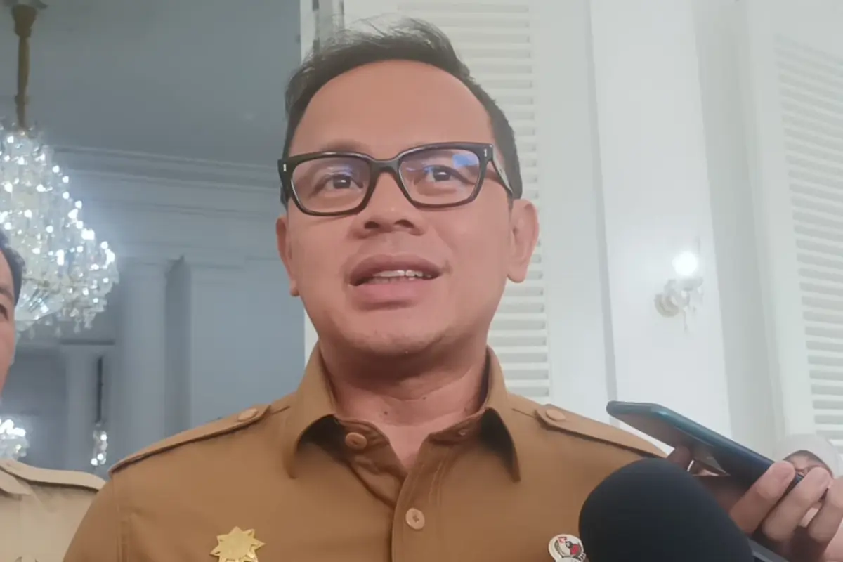 Wakil Menteri Dalam Negeri RI Bima Arya menyambangi Balai Kota Jakarta.