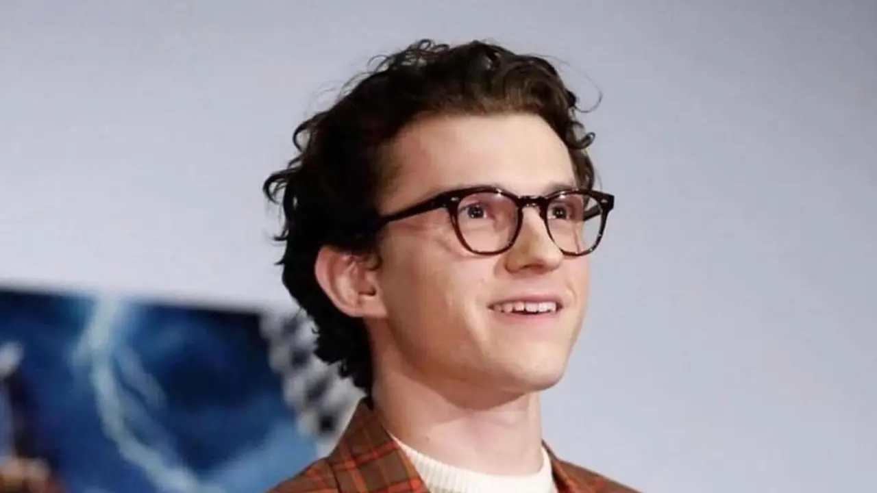 7 Potret Transformasi Tom Holland dari Aktor Cilik Hingga Sekarang
