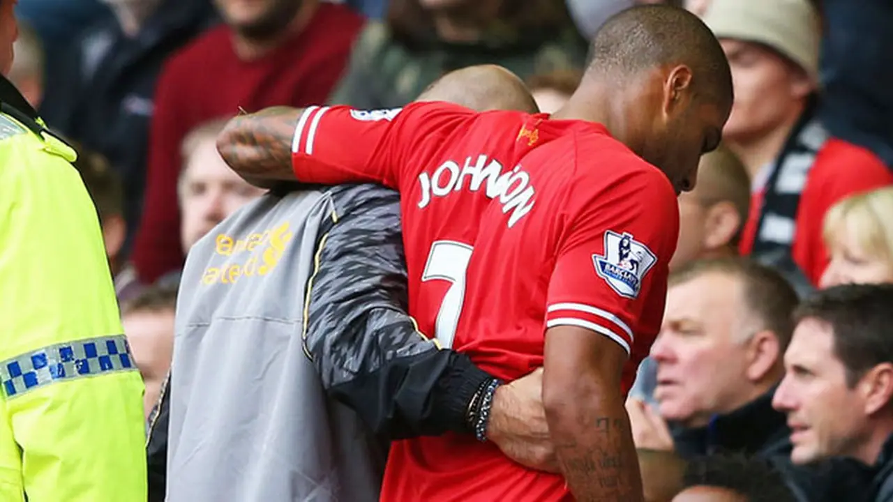 glen-johnson-130904a.jpg