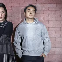 Eksklusif Raisa dan Dipha Barus (Foto: Bambang E Ros, Digital Imaging: Muhammad Iqbal Nurfajri/Fimela.com)