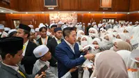 Seskab Teddy Sambut 300 Santri di Istana Kepresidenan