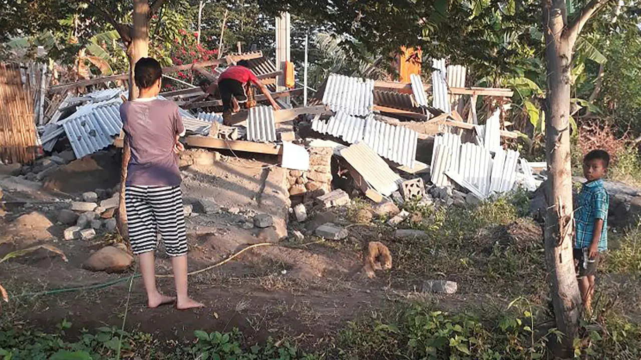Dampak Gempa Bumi di Lombok