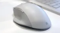 Microsoft meluncurkan produk mouse terbarunya yang diberi nama, Surface Precision Mouse. (Doc: Techcrunch)