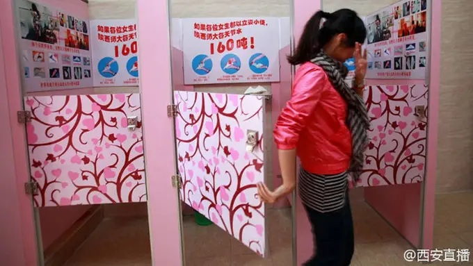 Hemat Air, Kampus di China Ini Adakan Urinoir Buat Perempuan 