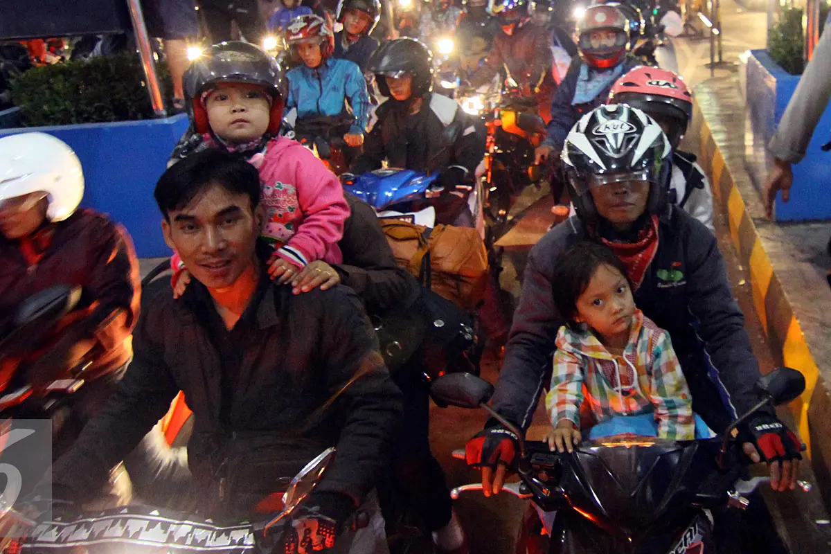 20150715-Mudik-Lebaran-Banten-Pelabuhan-Merak1
