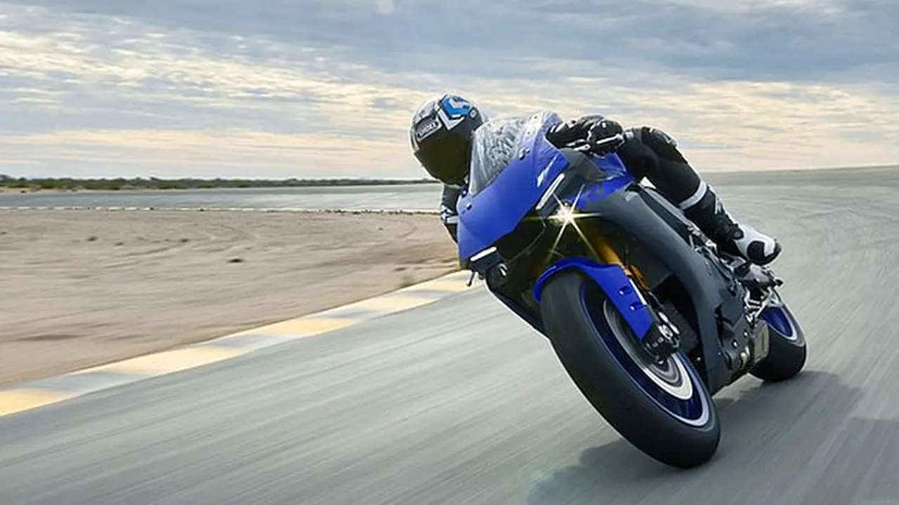 Yamaha R1