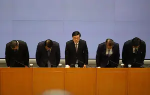 Menteri Hong Kong Mundur Usai Kebakaran Apartemen Tewaskan 168 Orang