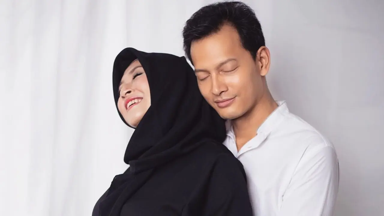 [Fimela] Fedi Nuril dan Vanny Widyasasti