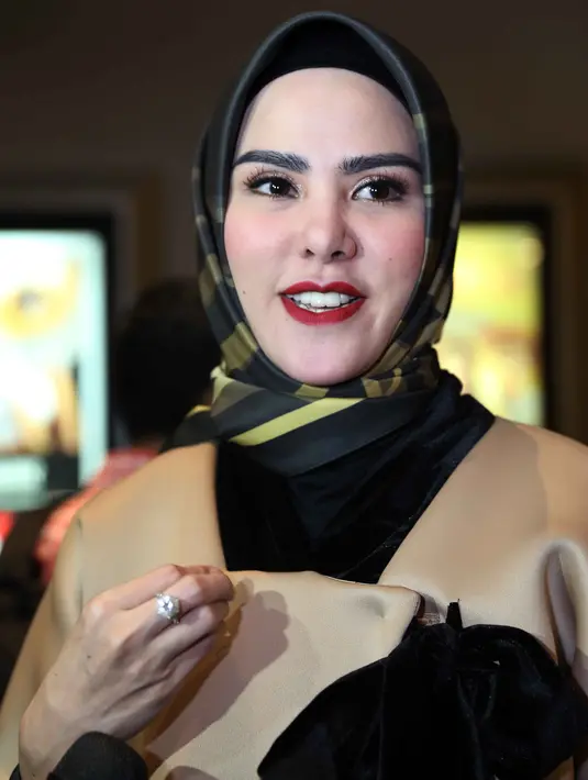 Perempuan 31 tahun itu mengaku banyak pengalaman yang tidak terlupakan saat memproduseri film. (Nurwahyunan/Bintang.com)