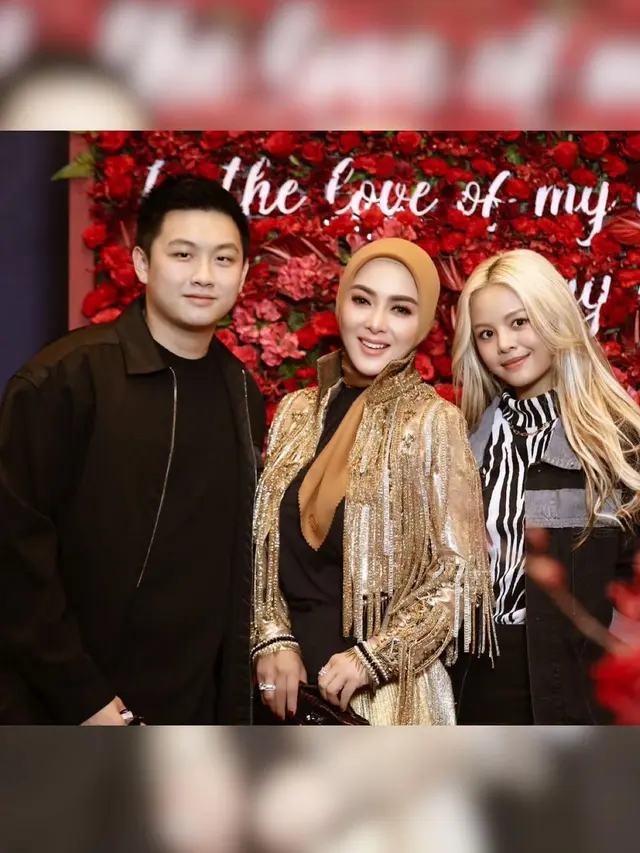 7 Potret Pertemuan Syahrini dan Artis Internasional, Terbaru dengan Takeru Satoh