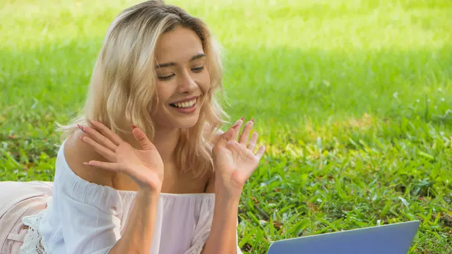 Rayakan Momen Penting Mereka