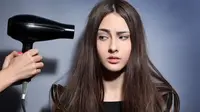 6 Trik Rahasia Dapatkan Rambut Lurus Tanpa Alat Styling