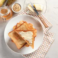 Ilustrasi roti bakar/copyright shutterstock by Pixel-Shot