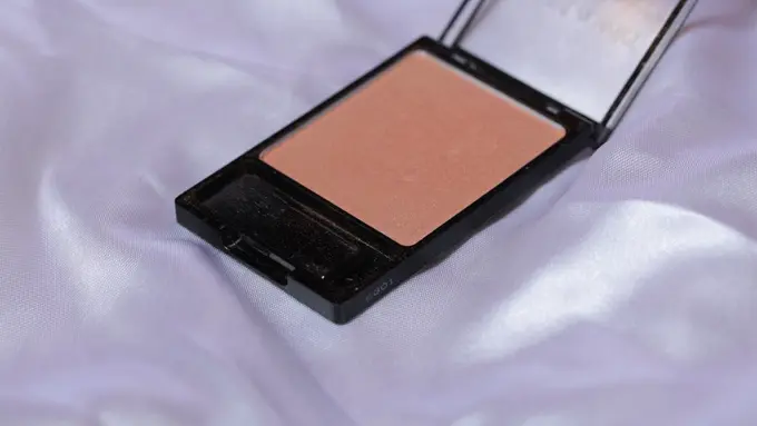 5 Blush On Andalan Beauty Vlogger Ini Harganya di Bawah 100 Ribu