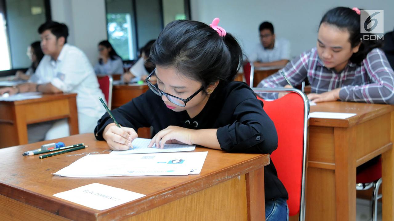 Semangat Para Siswa Ikuti SBMPTN 2018 di Kampus UIN