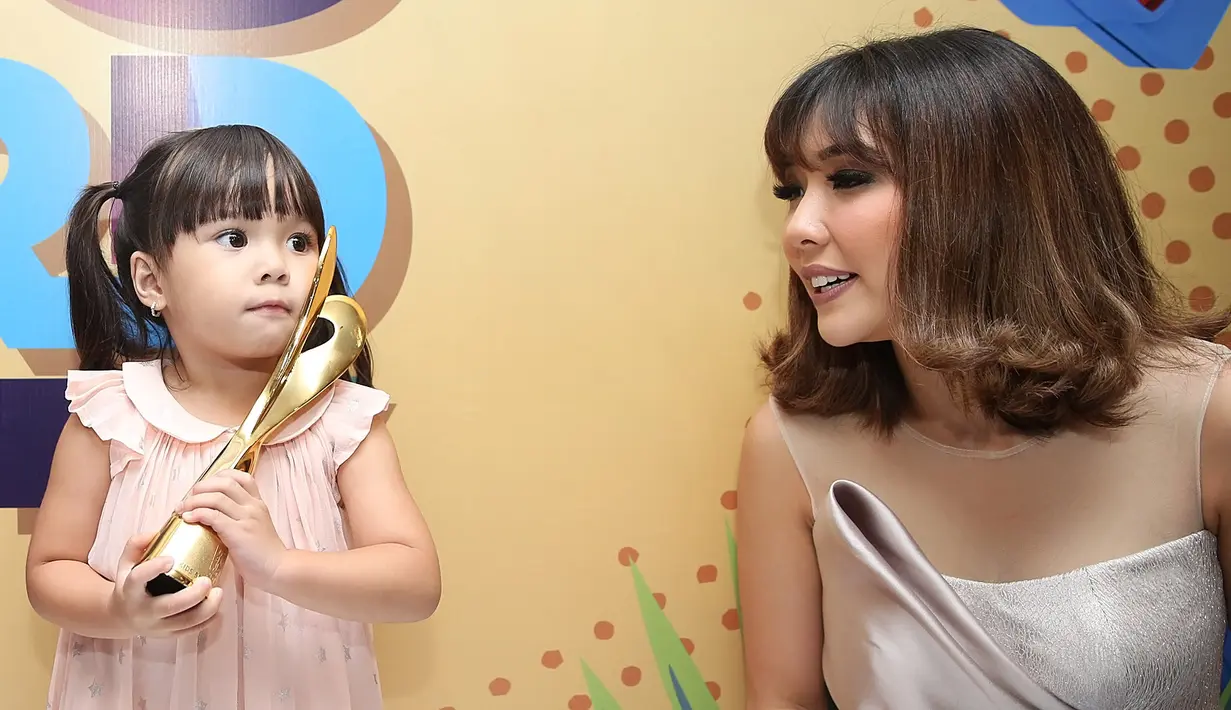 Selain itu, Gisella menyebut jika Bilqis, Alea, Rafathar, Arsyi, El Barack, dan Thalia juga merupakan anak-anak kesayangan. (Bambang E. Ros/Bintang.com)