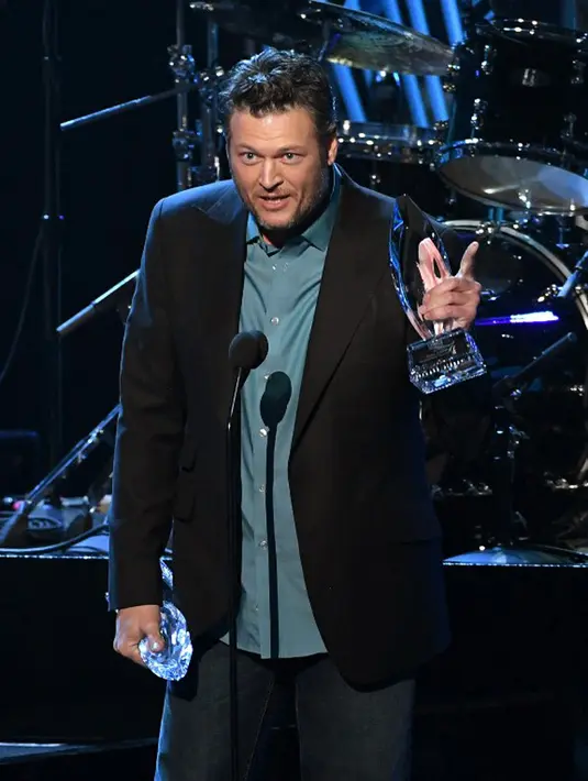 Saat ini Gwen telah berusia 47 tahun, namun bukan berarti kesempatan untuk memiliki anak tak lagi dimilikinya. Hanya saja tidak semudah wanita muda pada umumnya. Sebagai laki-laki berusia 40 tahun, nampaknya Blake menyadari itu. (AFP/Bintang.com)