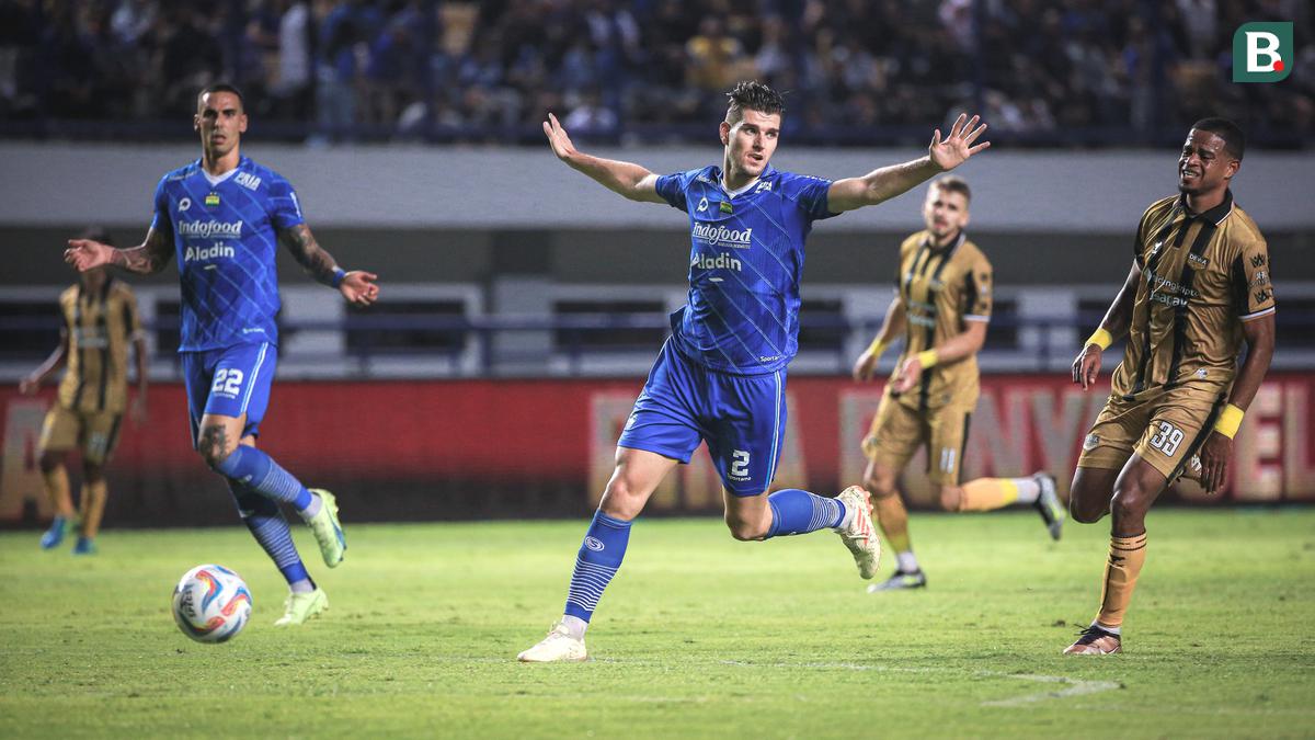 Kukuh di Puncak Klasemen, Persib Makin Berhasrat Juara BRI Liga 1 2024 / 2025