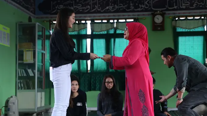 [Bintang] Sempat Malas dan Sakit, Ranty Maria Mengaku Senang Kunjungi Panti Asuhan