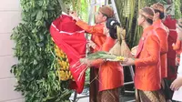 Jelang Pernikahan Kahiyang-Bobby, Jokowi Pasang Bleketepe