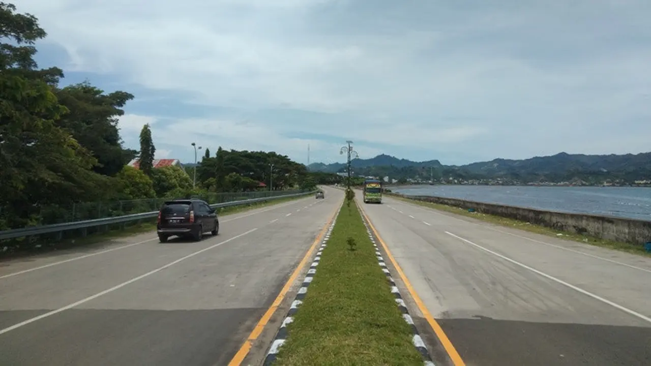 Jalan Arteri Mamuju