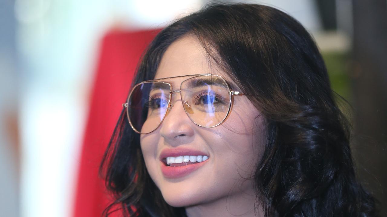 [Fimela] Dewi Perssik