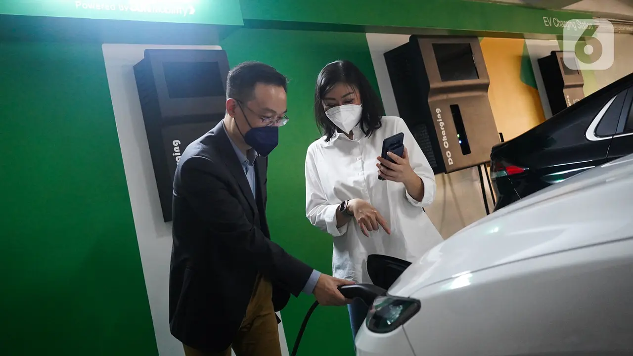 SUN Energy Tech Space, Ruang Monitoring Kinerja Sistem Energi Surya Terintegrasi Berbasis IoT
