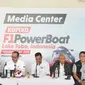 F1 Powerboat Danau Toba turut diramaikan dengan uji coba&nbsp;uji coba pesawat terbang laut (seaplane) yang digunakan sarana angkutan penonton dan wisatawan menuju venue pertandingan. (Istimewa)