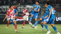 Duel antara Madura United kontra Persib Bandung dalam leg kedua final Championship Series BRI Liga 1 2023/2024 di Stadion Gelora Bangkalan, Jumat (31/5/2024). (Bola.com/Bagaskara Lazuardi)