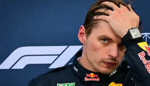 Pembalap Red Bull Racing asal Belanda, Max Verstappen, bereaksi setelah finis kedua di akhir sesi kualifikasi di sirkuit jalanan Monako, menjelang Grand Prix Formula 1 Monako, pada 6 Juni 2026. (Andrej ISAKOVIC/AFP)