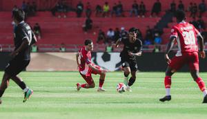 Semen Padang vs Persis Solo di BRI Super League 2025/2026. (X Semen Padang)