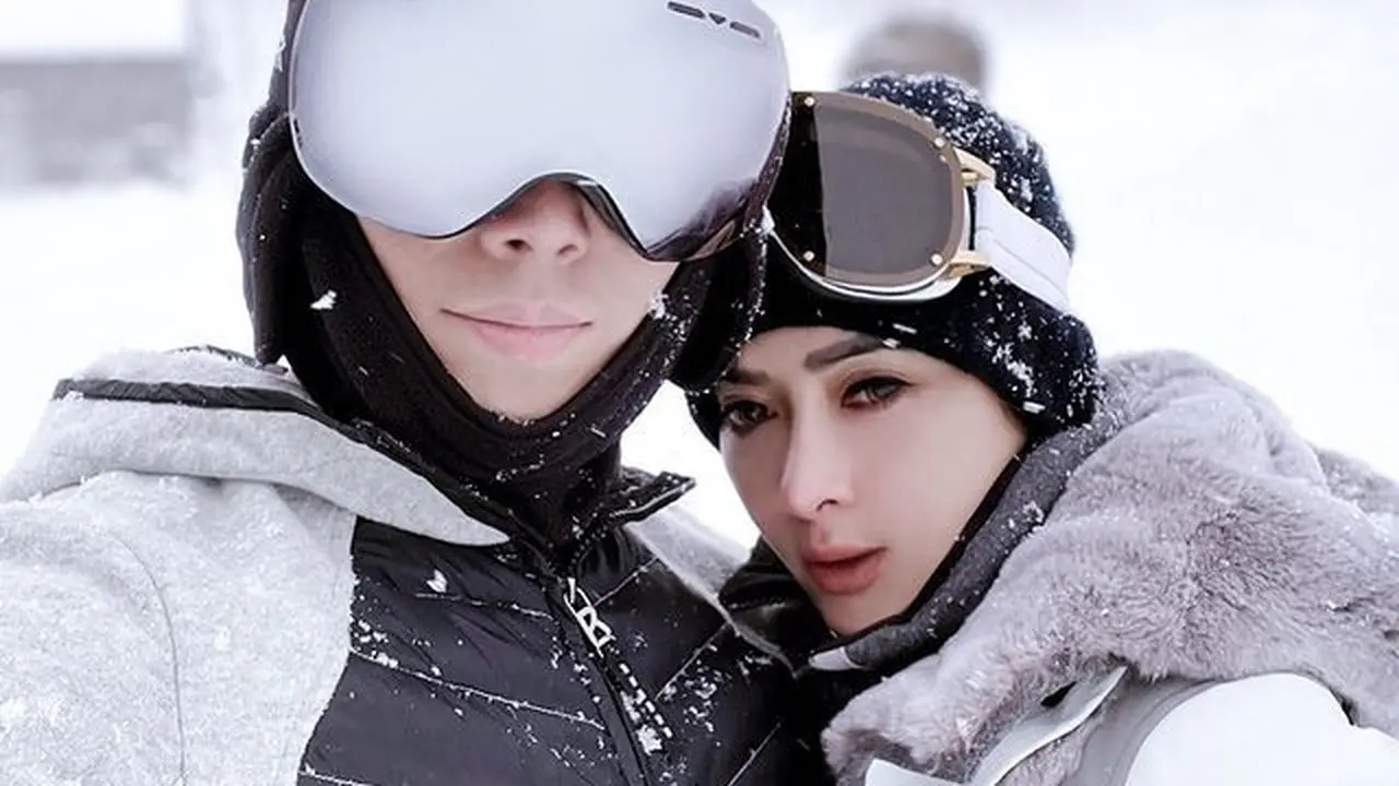 6 Potret Liburan Syahrini Saat Main Salju di Jepang Ini Curi Perhatian