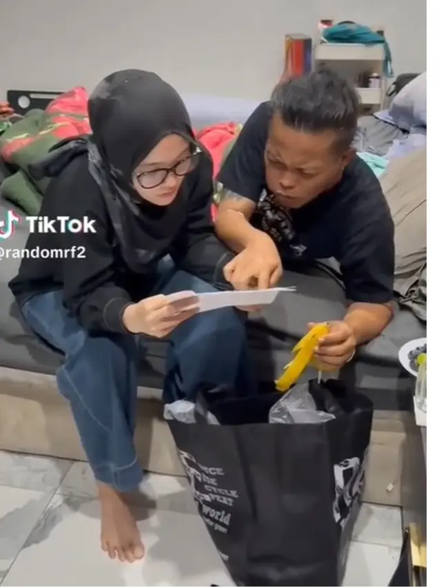 6 Potret Kondisi Sule yang Dikabarkan Sakit, Bahagia Dijenguk Putri Delina