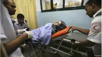 Seorang wanita Palestina termasuk korban luka dalam serangan Israel.