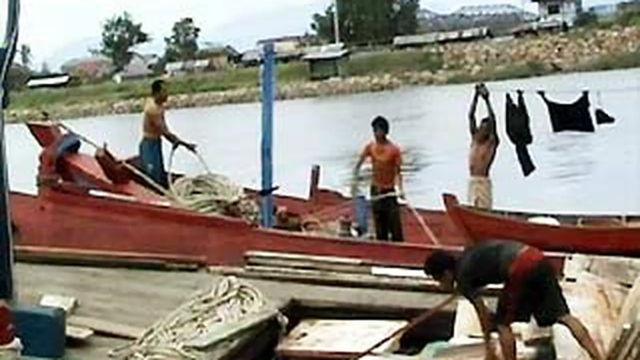 100209dgelombang-aceh.jpg