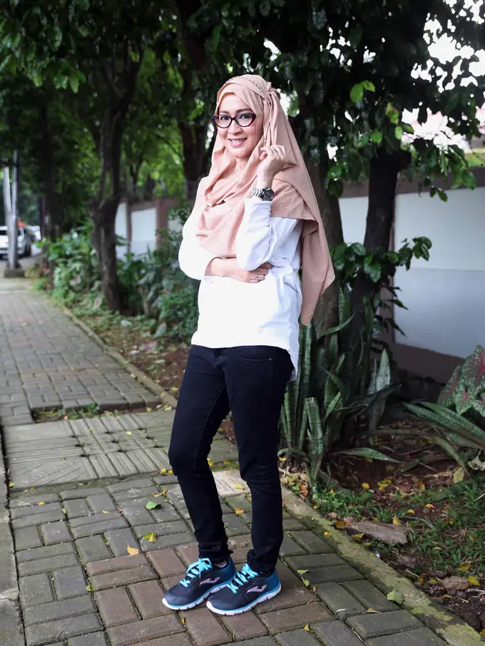 [Bintang] Okie Agustina Kegiatan Sosial