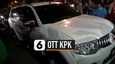 KPK melakukann penyegelan terhadap ruang kerja Bupati Lampung Utara setelah menangkapnya alam sebuah OTT.