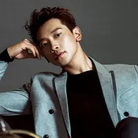 Rain merupakan salah satu selebriti Korea Selatan yang punya wajah tampan menawan. Meskipun sudah berumur 36 tahun, pemilik nama Jung Ji Hoon ini tetap terlihat tampan. (Foto: soompi.com)