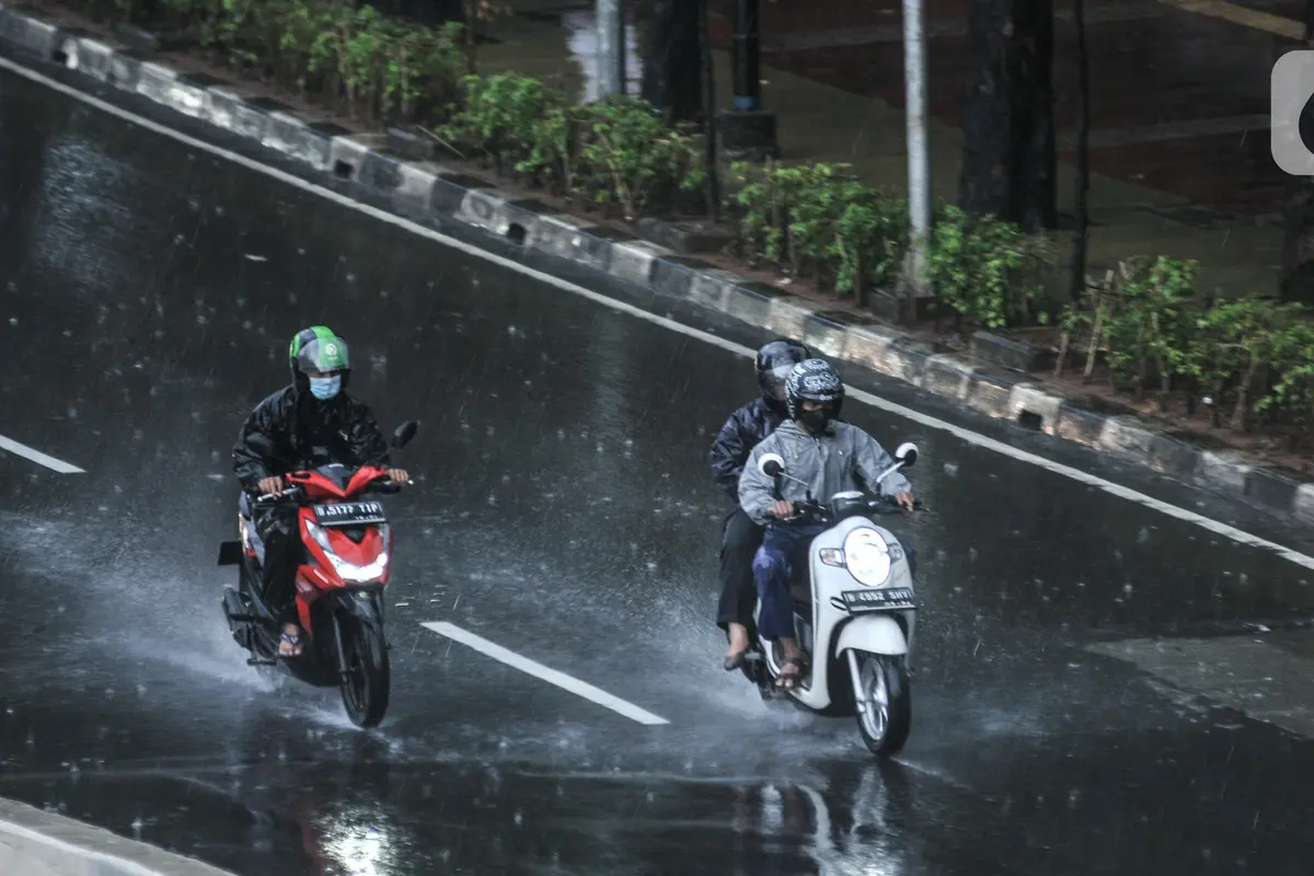 Waspada Cuaca Ekstrem di Jabodetabek Hingga April 2022