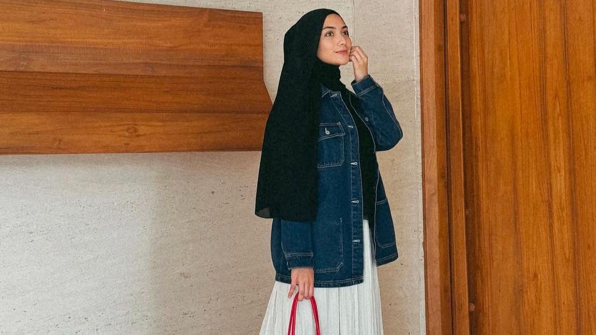Tampil Fashionable dengan Hijab, Intip Gaya Elegan ala Citra Kirana untuk Setiap Momen
