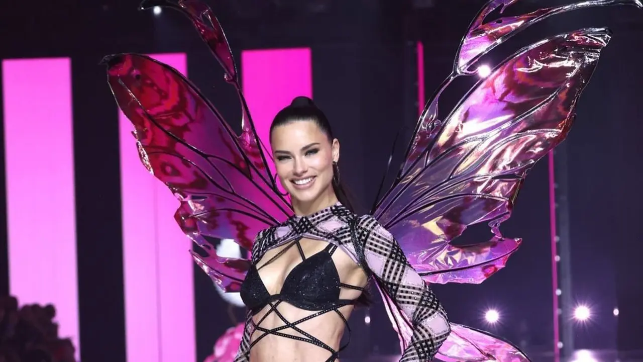 Gaya Reuni VS Angels Senior dari Behati Prinsloo, Adriana Lima, hingga Alessandra Ambrosio di Victoria's Secret Fashion Show 2024