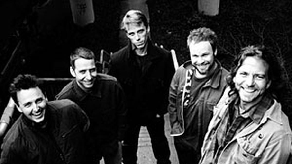 Pearl Jam Akan Rayakan Ulang Tahun ke-20 - ShowBiz Liputan6.com