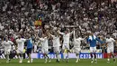 1. Real Madrid, raksasa Spanyol ini memiliki kekayaan sebesar 220 juta dolar AS. Mereka masih menjadi yang terkaya didunia sejak tahun lalu. (AFP/Gerard Julien) 