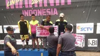 Kopda (Mar) Budi Santoso berhasil meraih juara satu dalam lomba renang lintas Selat Sunda sejauh 39 kilometer. (Liputan6.com/Yandhi Deslatama)