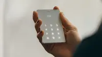 Light Phone, smartphone yang hanya dibekali kemampuan minimalis (sumber: lightphone.com)