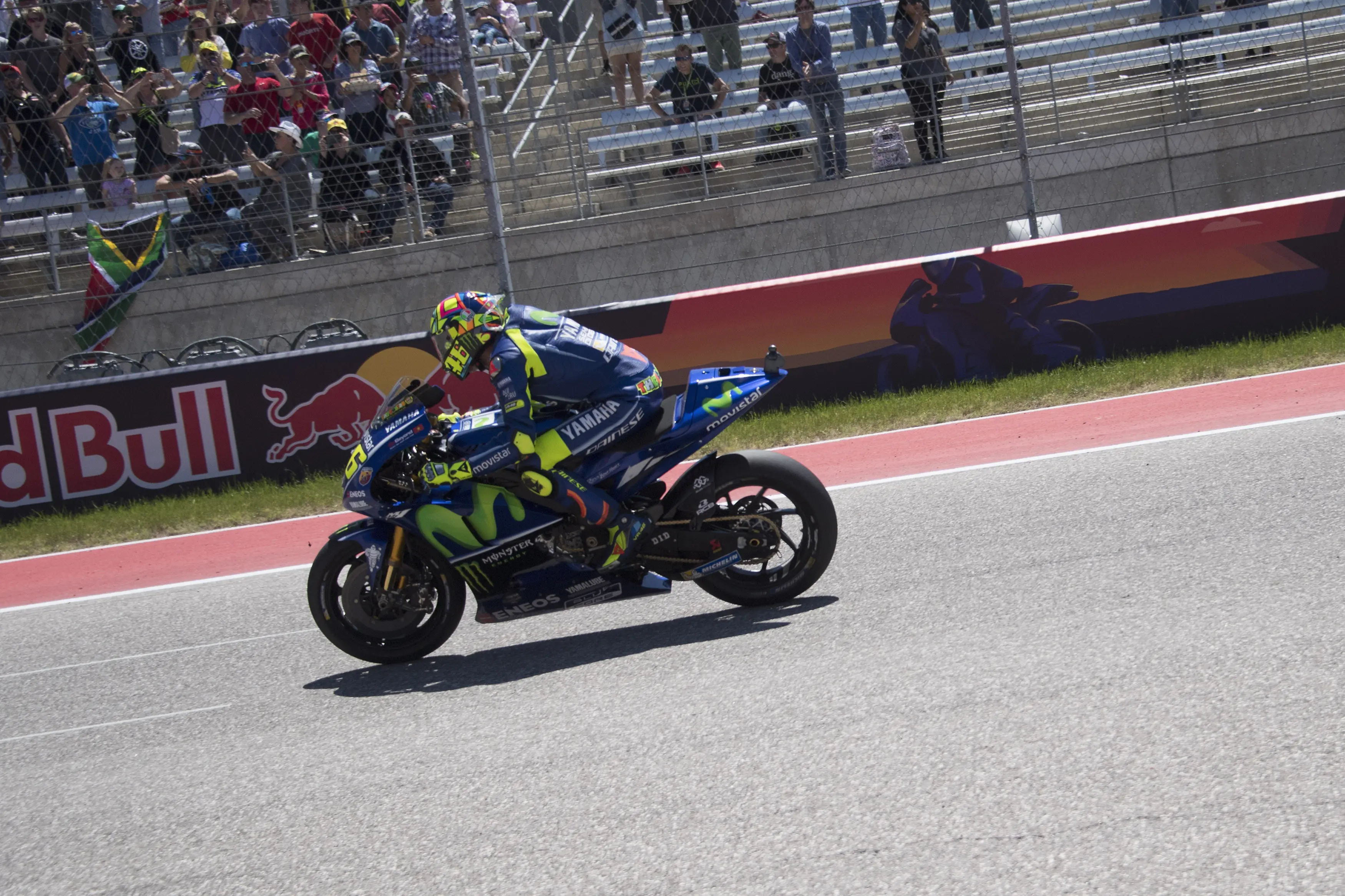 Pembalap Movistar Yamaha, Valentino Rossi memuncaki klasemen pembalap MotoGP 2017 usai seri ketiga. (GETTY IMAGES NORTH AMERICA / AFP)